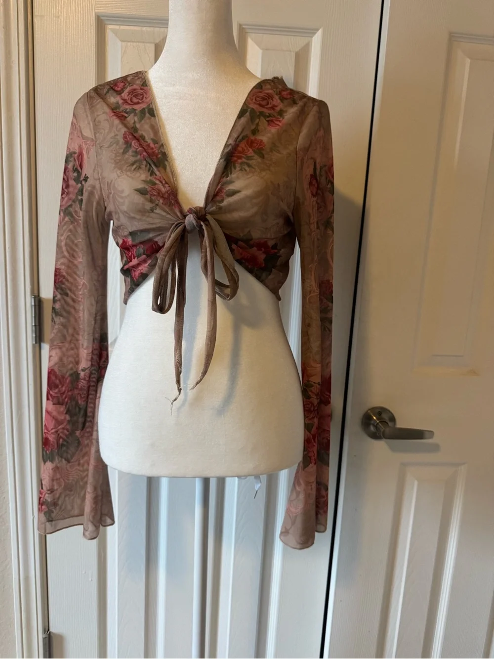 Romwe Floral Print Sheer Mesh Crop Top Tie Front Bell Sleeve Size Medium Y2K - Picture 1 of 5